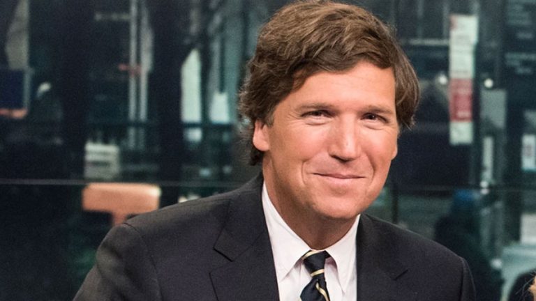 Does Tucker Carlson Wear A Wig